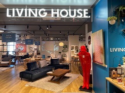 24年10月に開店した「LIVING HOUSE. 長崎スタジアムシティ店」